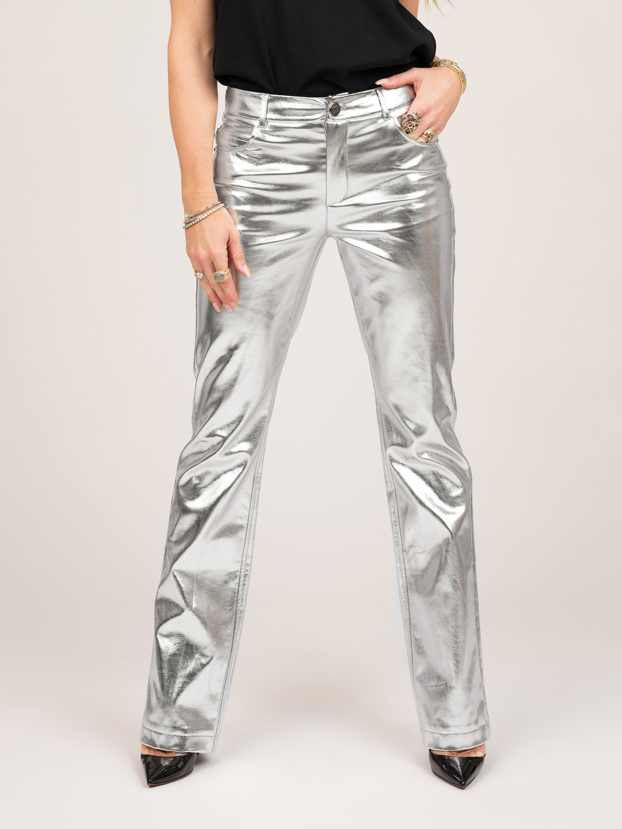 Metallic pants with straight fit